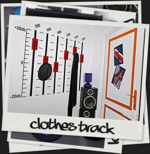 clothes_track1