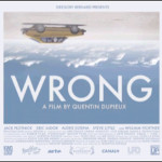 Wrong – Der Indie-Sleeper der Saison